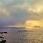 Así entró la niebla en el Sardinero y en la bahía de Santander