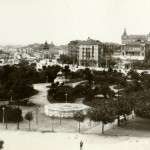 Los Jardines de Pereda en 1905, con el kiosko de la música destrozado por el viento sur
