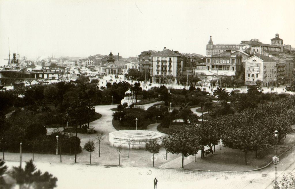 Jardines-Pereda-Kiosko-roto-1905