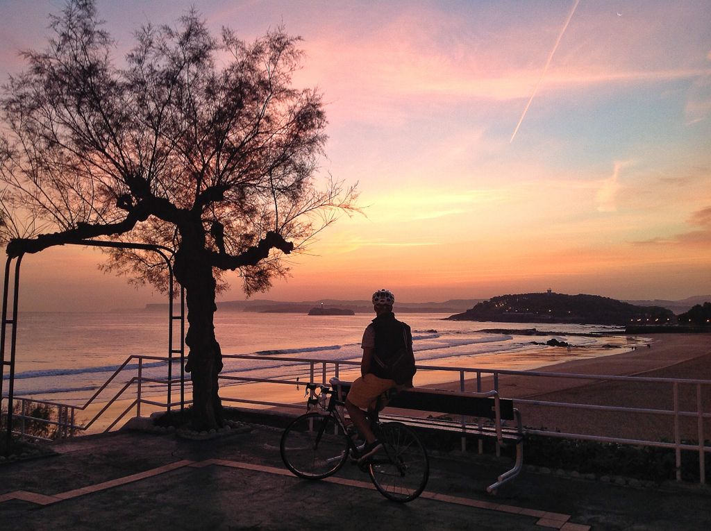 amanecer-bicicleta-santander