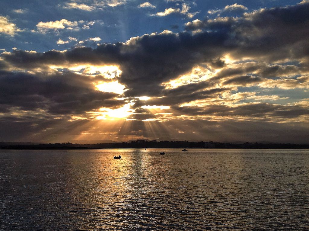 amanecer-chalupa-santander