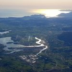 De Astillero a Santoña en una foto tomada desde la cabina de un avión