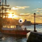 La marcha de la primera lancha del día con los primeros rayos de sol