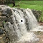 Saltos de agua y cascadas en plena ciudad
